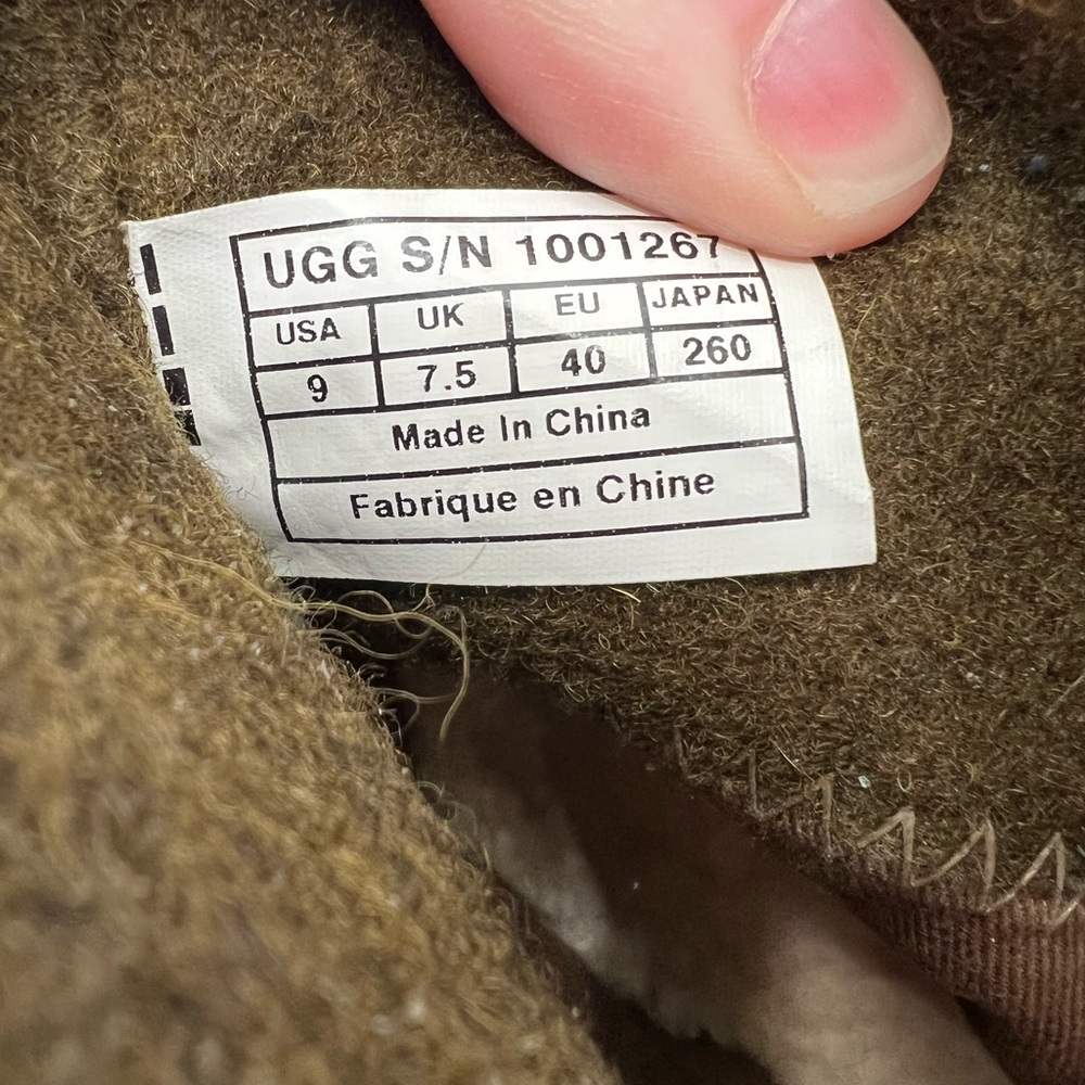 Ugg Heeled Hiking Boots 8 READ - Picture 10 of 16
